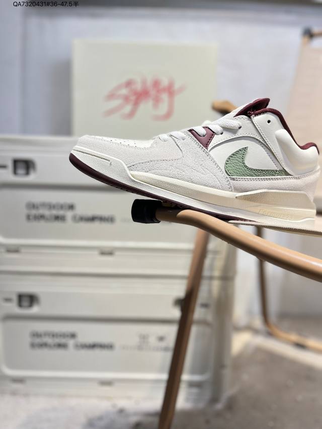Air Jordan Stadium 90 Stadium The Jordan Stadium 90 is filled with nods to Tinke