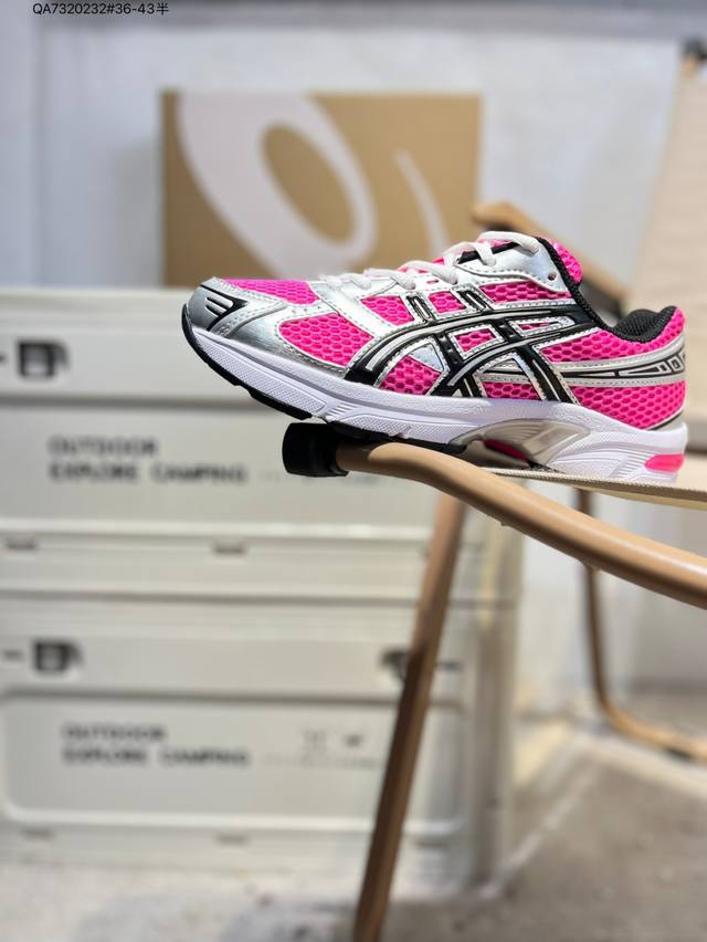 Asics Gel-1 Asics classic running shoes are now popular with functional and outd