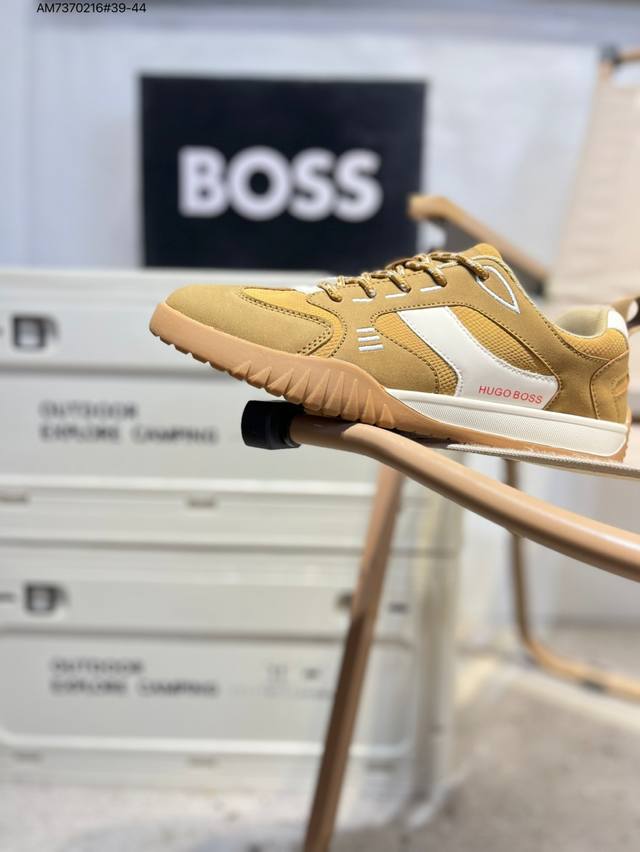 Boss Hugo Boss stamped version. New models from the German high-end brand, shipp