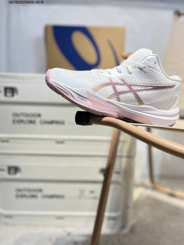 Asics Sky Elite Ff Mt 3 Asics classic running shoes are now popular with functio