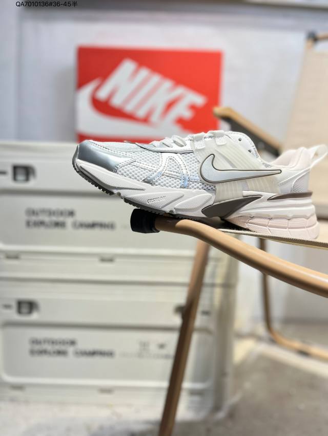 Nk V2K Runtekk shock-absorbing, slip-resistant, low-top, retro dad running shoes