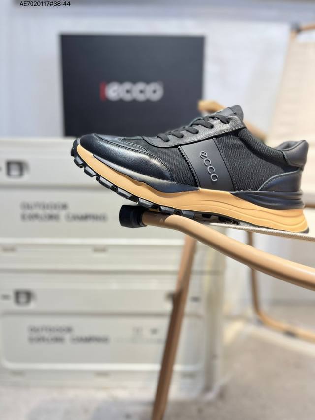 Ecco men's shoes are lightweight, breathable, comfortable, and durable. Skin-fri