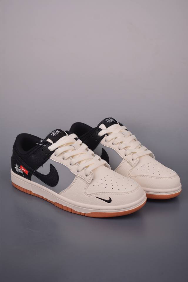 Nike Sb Dunk Low Stussy collaborationPurely original product from a large factor