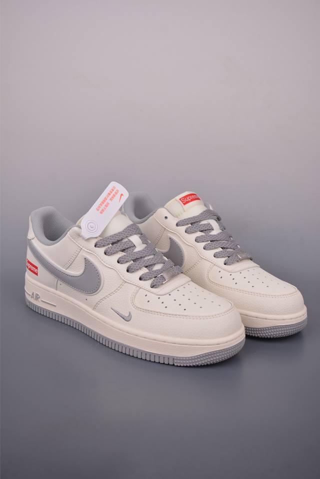 Nike Air Force 1 Low Supreme co-branded Focusing on foreign trade channels Full-