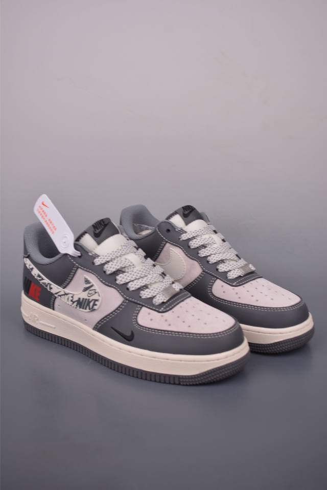Nike Air Force 1 Low gray and blackOriginal last and cardboard create a pure air