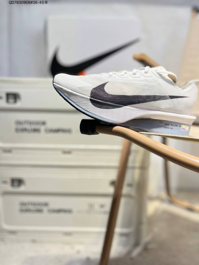 Company-level true carbon plate# Nike Zoomx Vaporfly Next% 4 Nike lightweight me