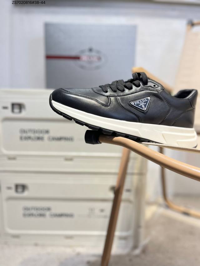 prada New men's shoes, made from premium calfskin leather. Lined with premium si