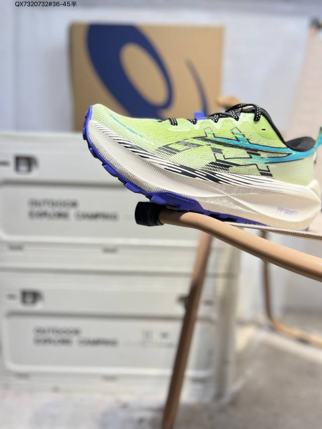 Asics Trabuco Max 4 Asics classic running shoes are now popular with functional