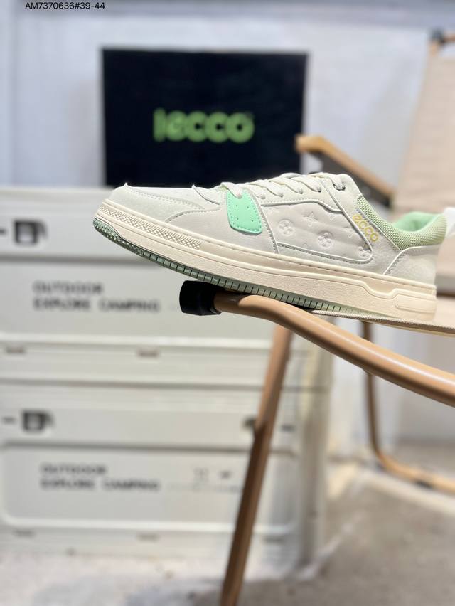 Ecco men's shoes are lightweight, breathable, comfortable, and durable. Skin-fri