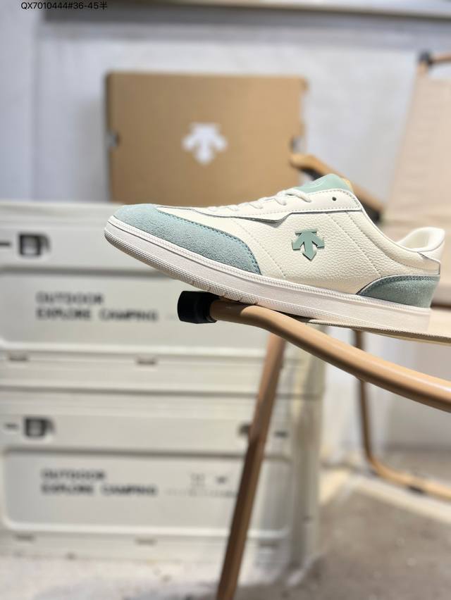 Descente Court Sb Best quality on the market, differentiated by market version