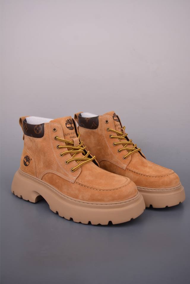 Lv x Timberland Lv collaboration Timberland yellow bootsA fusion of a top luxury