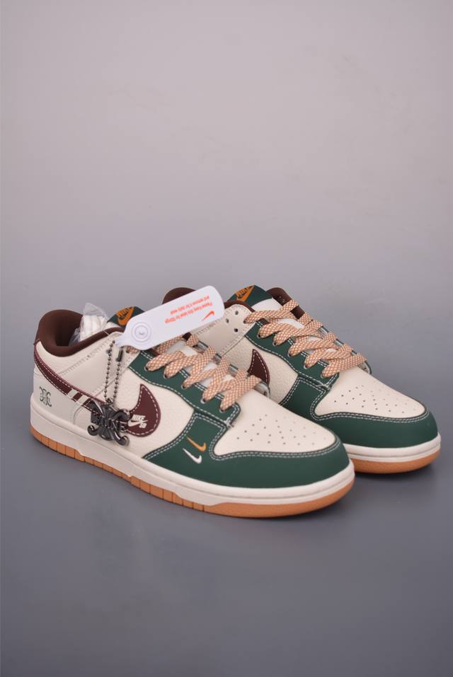 Nike Sb Dunk Low Army Green Raw RubberPurely original product from a large facto