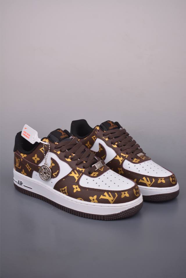 Nike Air Force 1 Low Lv co-branded Original last and original cardboard to creat