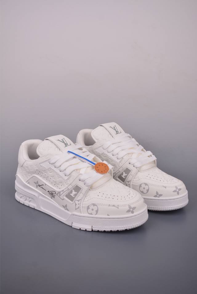 S Lv Trainer limited collaboration The latest color scheme is limited to domesti