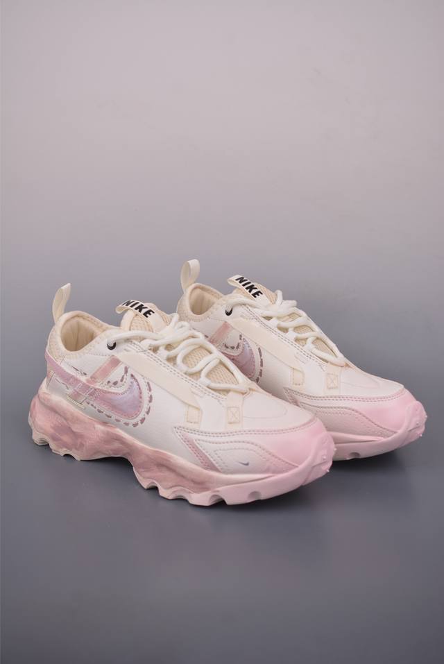 W Nike Tc 7900 Handcrafted CustomInfused with extraordinary fashion to create an