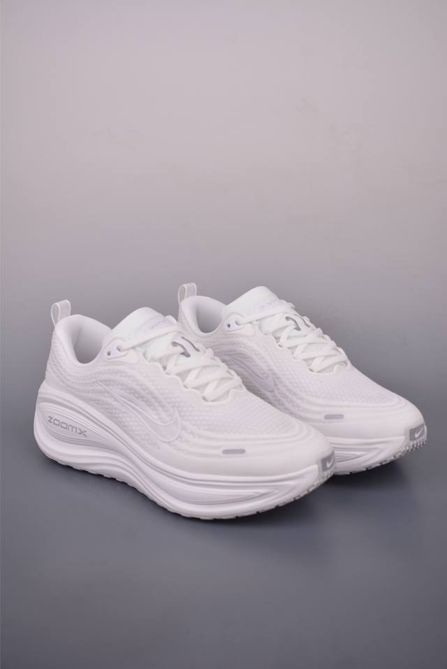 Nike Air Zoom Vomero plus New technology advance original shoe development sport