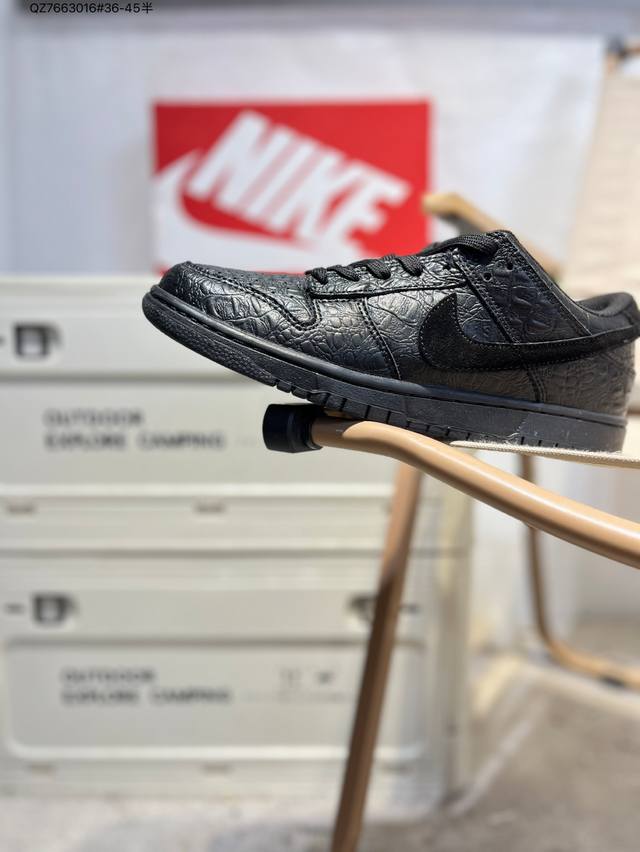 Nike Dunk Low Sneakers Sb series classic and versatile casual sports sneakers.