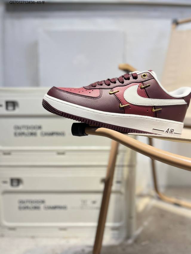 Nike Air Force 1 '07 versatile casual sneakers. Soft, springy cushioning and an
