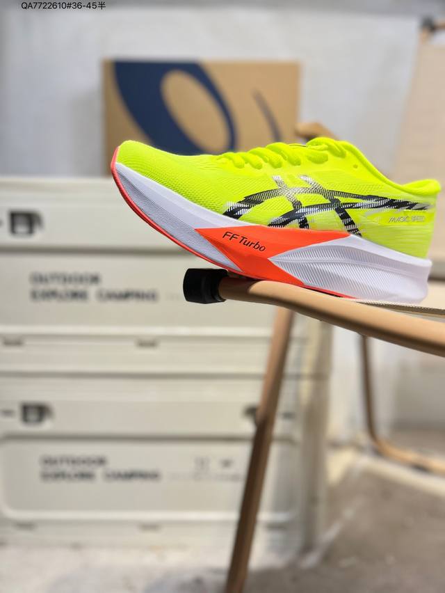 Asics Magic Speed 4 Asics classic running shoes are now popular with functional