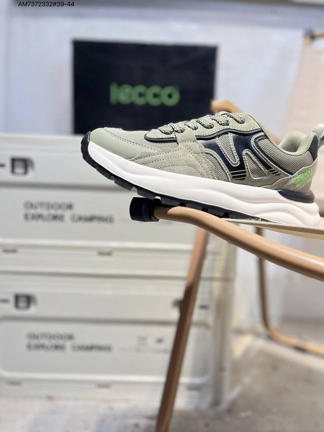 Ecco men's shoes are lightweight, breathable, comfortable, and durable. Skin-fri