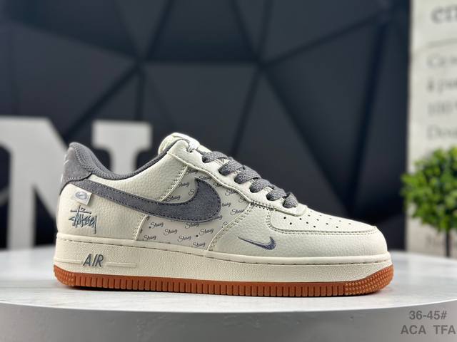 Company-grade Nike Air Force 1 '07 Low low-top athletic shoes and casual shoes.