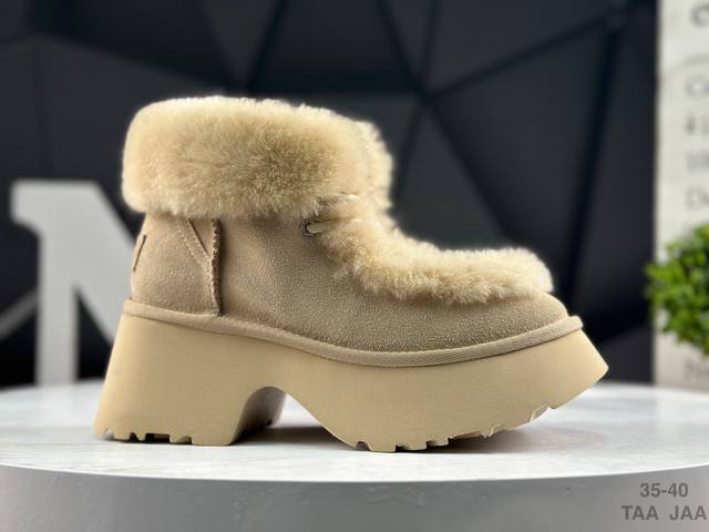 Ugg Autumn/Winter Sheepskin Snow Boots. The entire boot uses genuine, A-grade Au