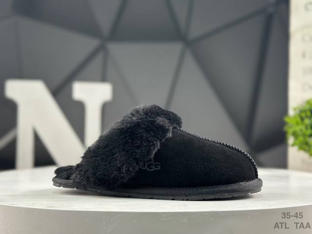 Ugg Autumn/Winter Sheepskin Snow Boots and Slippers. The entire shoe uses genuin