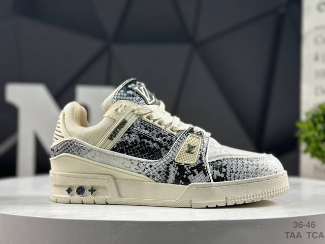 Louis Vuitton Lv sneakers (Ddd). A must-have style from the popular reality show