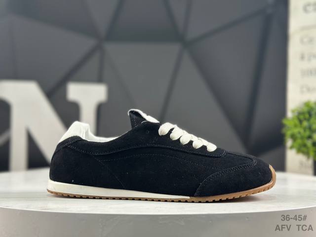 Alo Yoga, worn by celebrities like Yi Mengling and Jisoo, is a top choice for ex