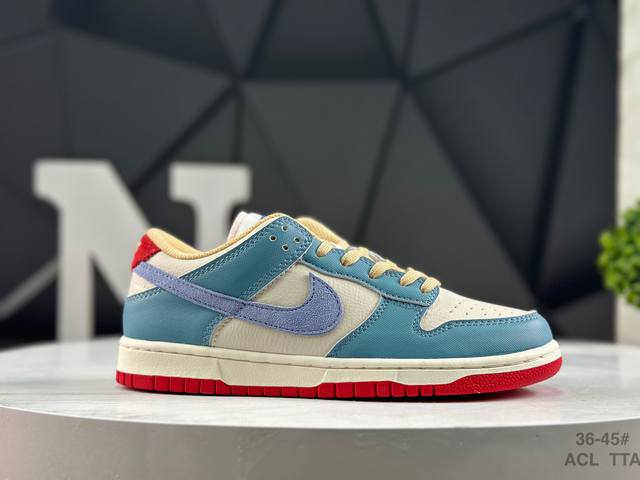 Nike Dunk Low Sneakers, SB series, classic and versatile casual sports sneakers.