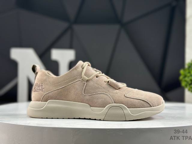 Cat, the brand's classic and versatile outdoor casual yellow boots, made in Guan