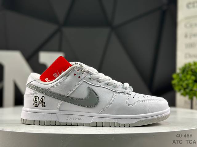 Nike SB Dunk Low Retro Low-Top Casual Sports Skateboard Shoes. Features soft and