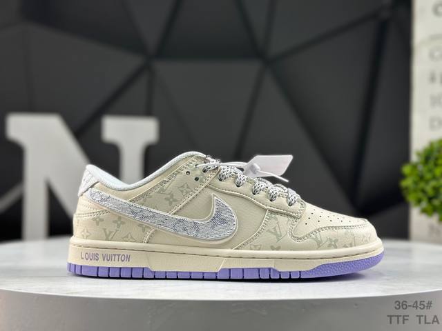 Nike Dunk Low sneakers, classic and versatile casual athletic shoes. The thicken