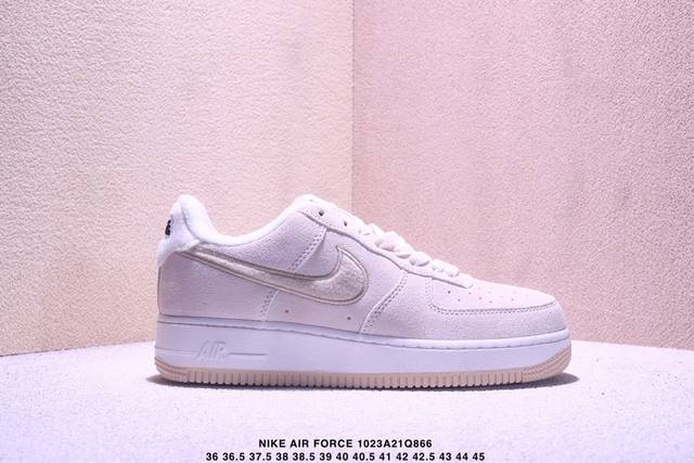 Nike Air Force 1 Low, a versatile low-top casual athletic shoe. Its soft, respon