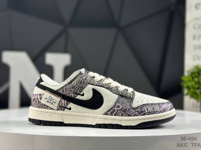 Nike SB Dunk Low, genuine original factory product, highly recommended. Made wit