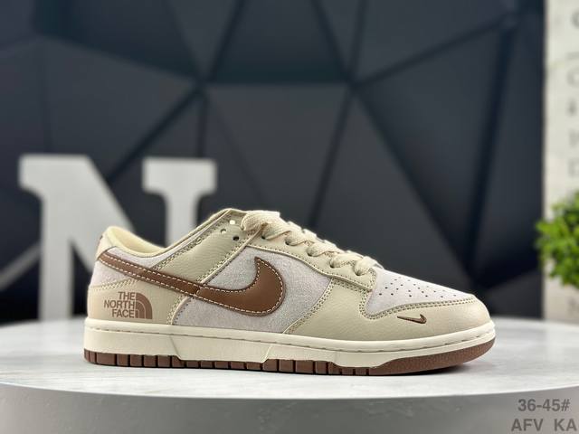 Special Offer! Nike SB Dunk Low sneakers, exclusive design, soft high-end leathe