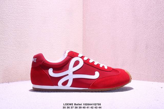 Loewe Ballet Runner 2.0 calfskin round-toe lace-up low-top casual shoes. The new