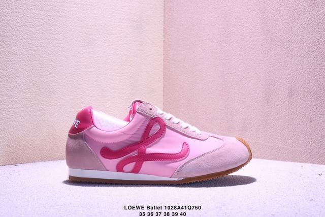 Loewe Ballet Runner 2.0 calfskin round-toe lace-up low-top casual shoes. The new