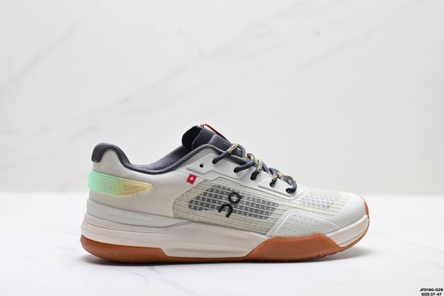 Company Grade On-Run The Roger Adv Z5 Comfortable, Breathable, Non-Slip, Shock-A