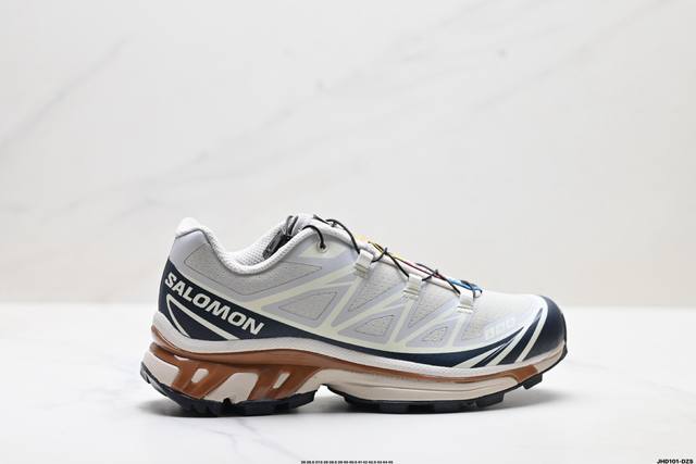 Company-grade Salomon XT-6 outdoor trail running shoes. The upper features Sensi