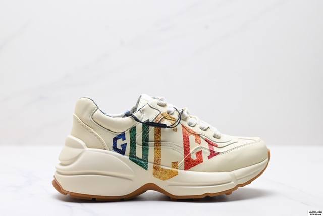Gucci's chunky sneakers are here! Featuring a thick sole and a stable structure,