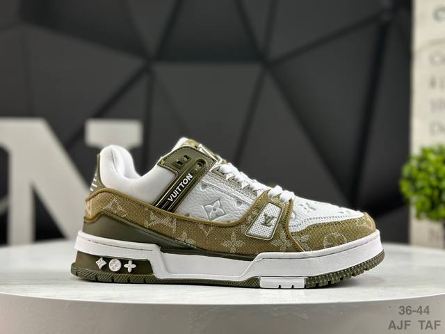 Louis Vuitton Lv sneakers (Ddd). A must-have style from the popular reality show