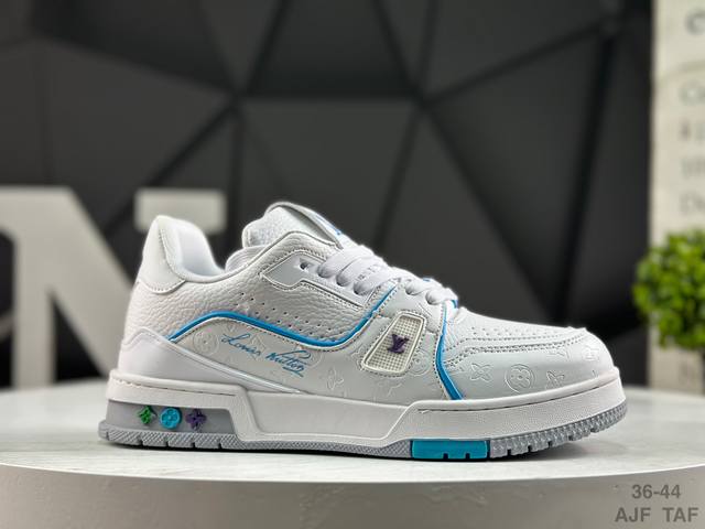 Louis Vuitton Lv sneakers (Ddd). A must-have style from the popular reality show