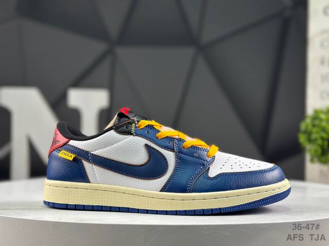 Nike Air Jordan 1 Low (AJ1) - A low-top trendy casual sneakers. Perfectly crafte