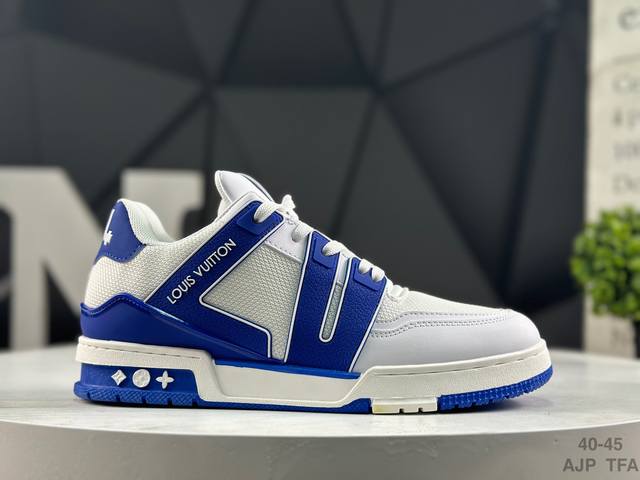 Louis Vuitton Lv sneakers (Ddd). A must-have style from the popular reality show