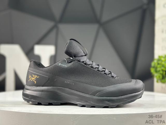 Developed using the original Arc'teryx last and paper pattern, this shoe feature