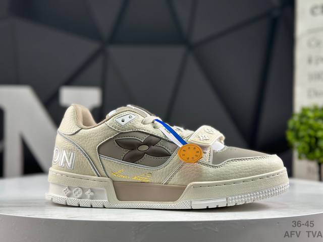Louis Vuitton Lv sneakers (Ddd). A must-have style from the popular reality show