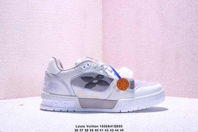 Louis Vuitton Remarque Low - Off-white and brown four-leaf clover design, made i