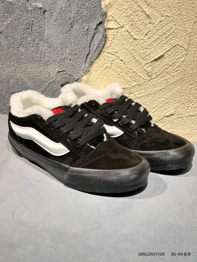 Vans Knu-Skool Vr3 Lx Low-top Retro Casual Vulcanized Sneakers (Black and Red) V