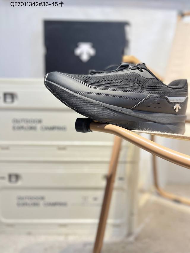 Descente men's trail running shoes with lightweight, cushioned, breathable upper